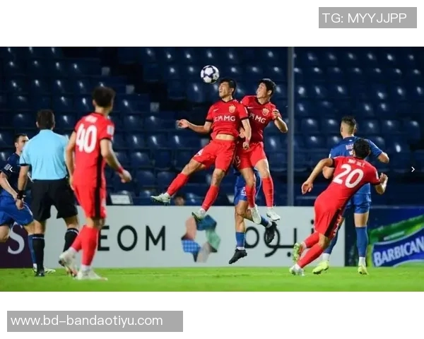 海港队抵达泰国备战亚冠李帅刘若钒加布里埃尔因伤缺阵 海港队抵达泰国备战亚冠李帅刘若钒加布里埃尔因伤缺阵