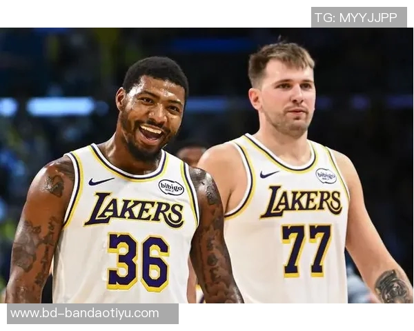 斯玛特分享与东契奇对抗经历感叹能做队友真是太棒了 斯玛特分享与东契奇对抗经历感叹能做队友真是太棒了