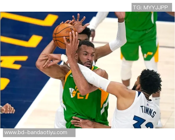 米切尔强调勇士实力反思球队需在落后时也全力以赴 米切尔强调勇士实力反思球队需在落后时也全力以赴