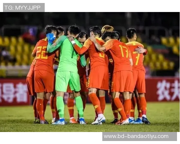 区楚良论中国足球发展路径强调短期与长期目标并重生存为首要任务